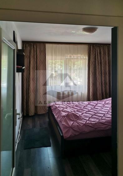 Apartament cu 3 camere decomandat, mobilat în Răcădău