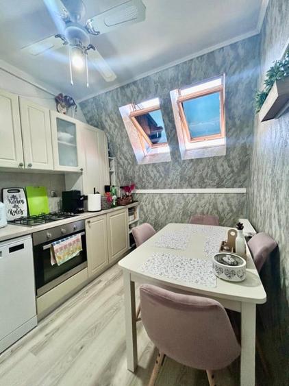 Apartament cu 3 camere semidecomandat în Florești