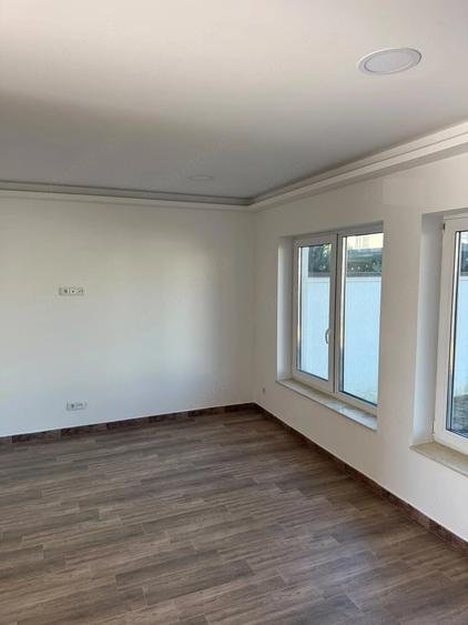 Casă cu 4 camere cu Teren 375 Mp în Central