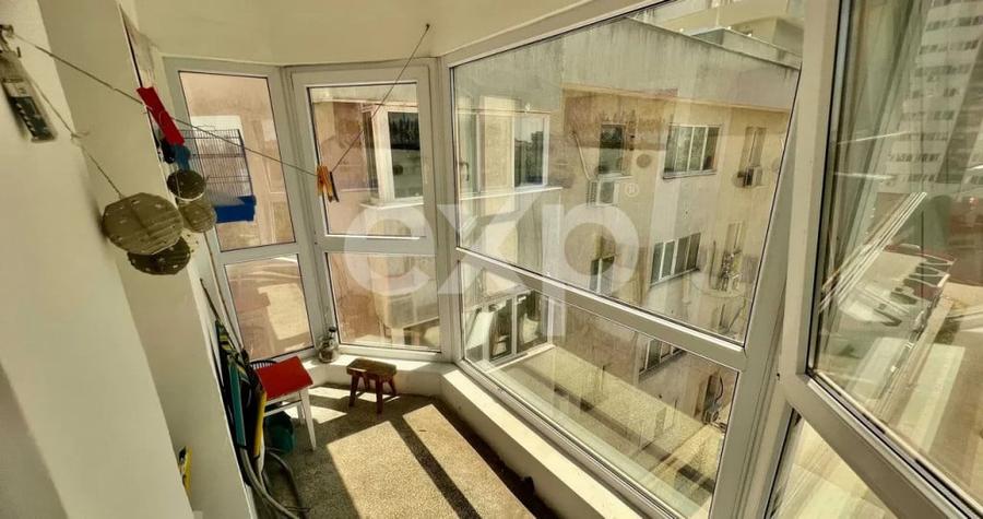 Apartament cu 3 camere decomandat în Capitol