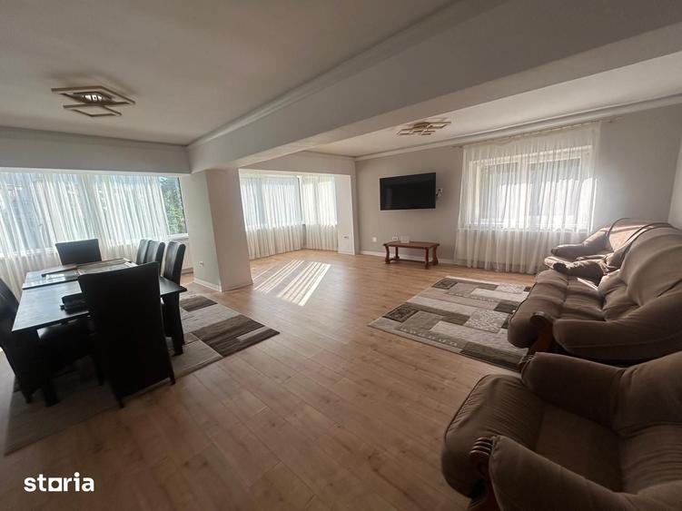 Apartament cu 5 camere în Central