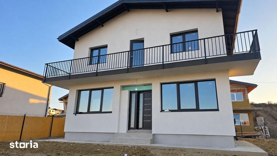 Casă cu 3 camere cu Teren 380 Mp în Bârnova