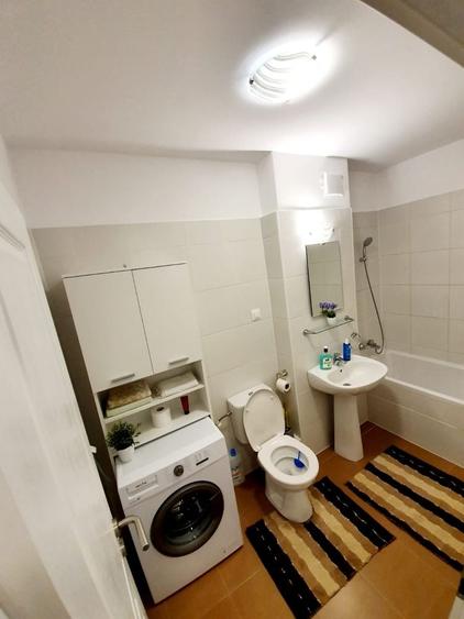 Apartament cu 2 camere decomandat în Dumbrăvița