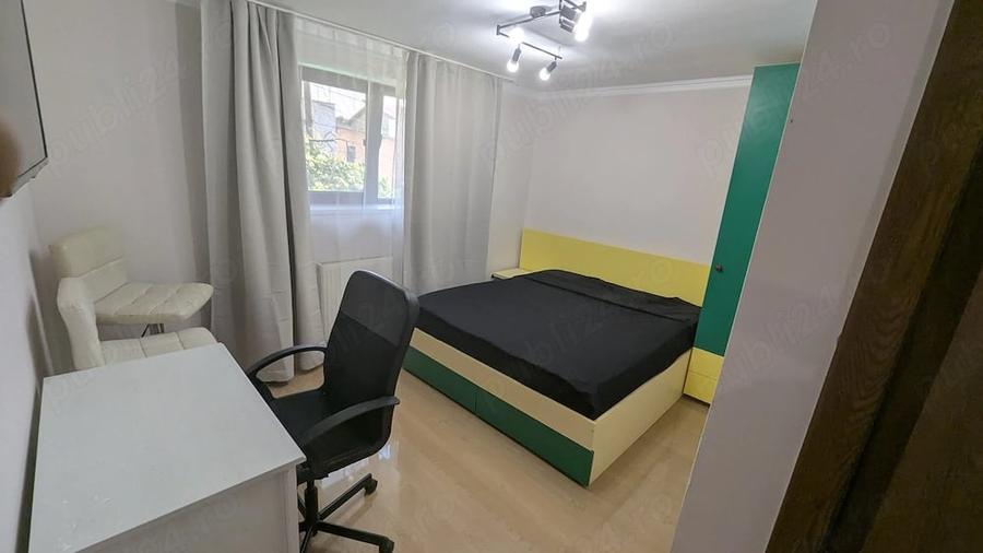 Apartament cu 3 camere decomandat în Tineretului