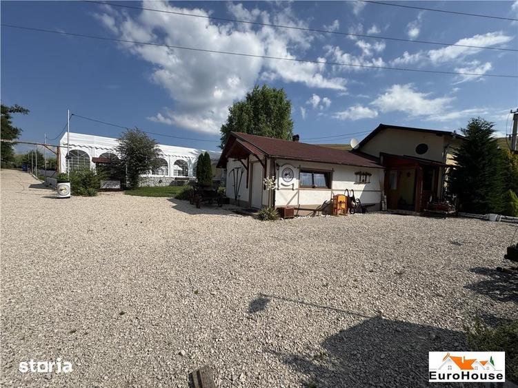 Casă cu 5 camere cu Teren 7140 Mp în Est