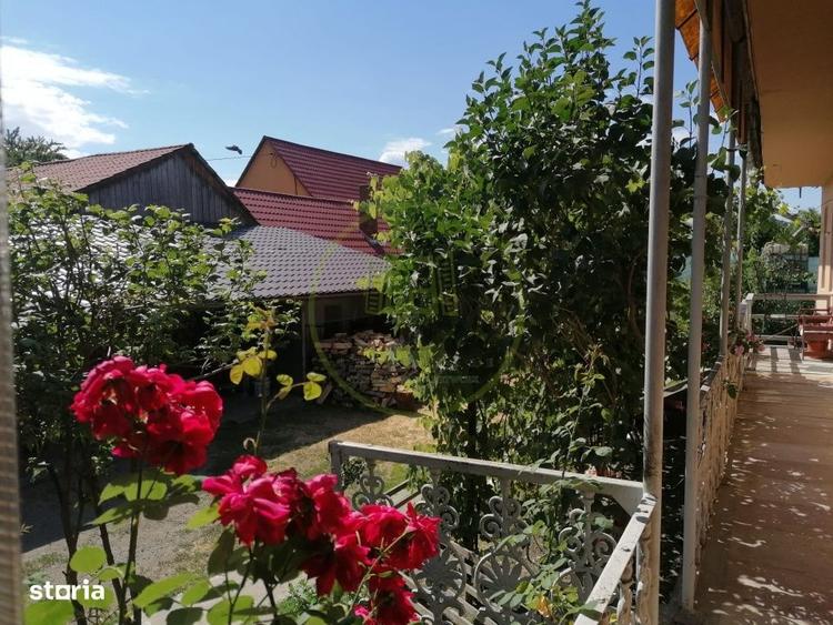 Casă cu 4 camere cu Teren 1710 Mp în Central