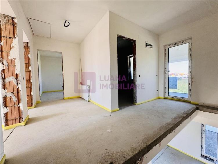 Casă individuală cu 4 camere cu Canalizare în Țiglari