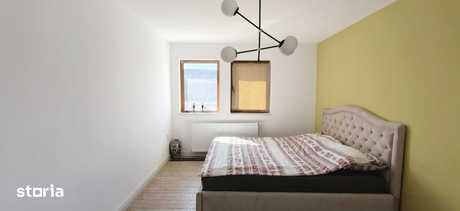 Casă cu 9 camere cu Teren 1800 Mp în Apahida