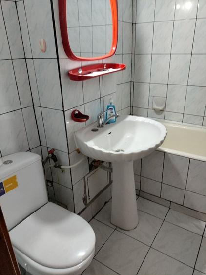 Apartament cu 2 camere decomandat în Sârbi