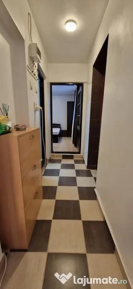 Apartament cu 2 camere decomandat în Bariera Vâlcii