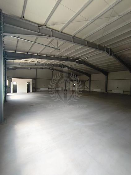 Spațiu industrial, de 400 mp, în B-dul București