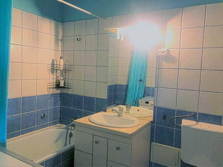Apartament cu 3 camere decomandat în Andrei Mureșanu