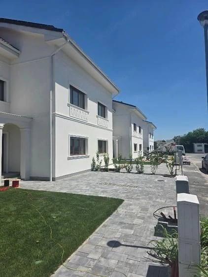 Casă cu 5 camere cu Teren 250 Mp în Torontalului
