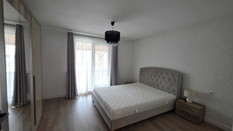 Apartament cu 2 camere semidecomandat în Chinteni