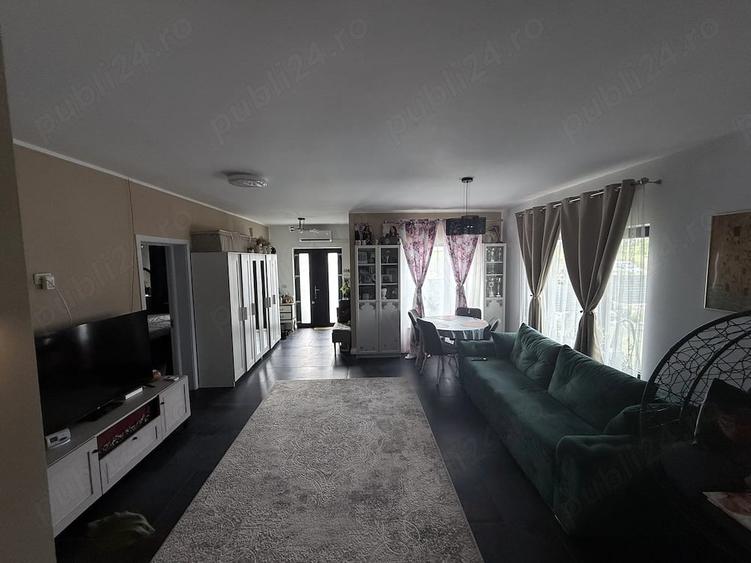 Casă cu Teren 360 Mp în Mărgineni