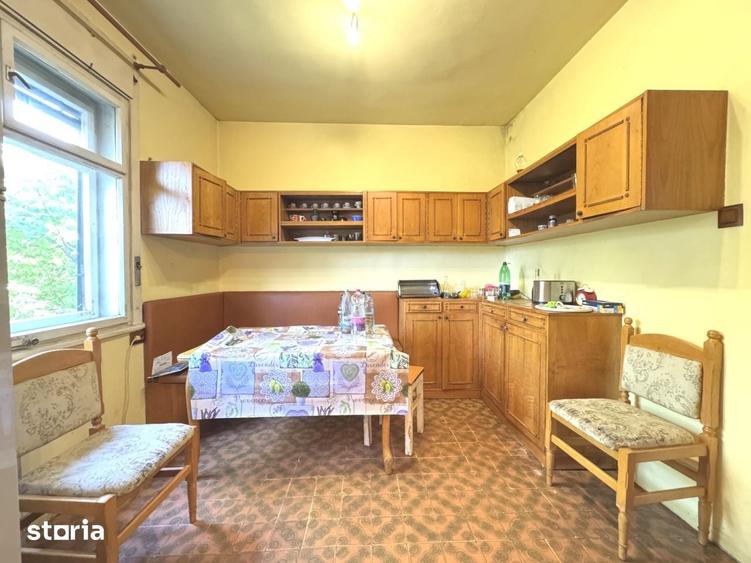 Apartament cu 5 camere, mobilat în Andrei Mureșanu