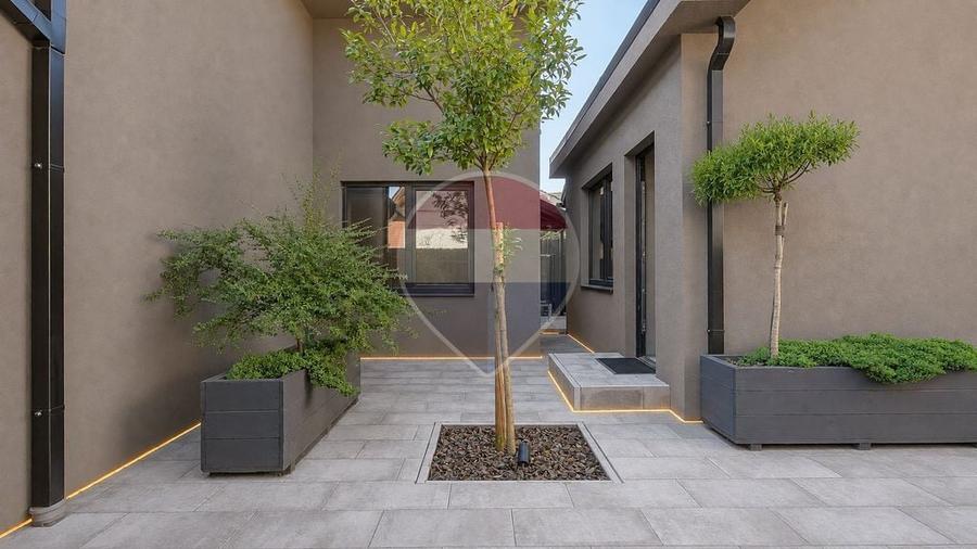 Casă cu 3 camere cu Teren 230 Mp în Bartolomeu