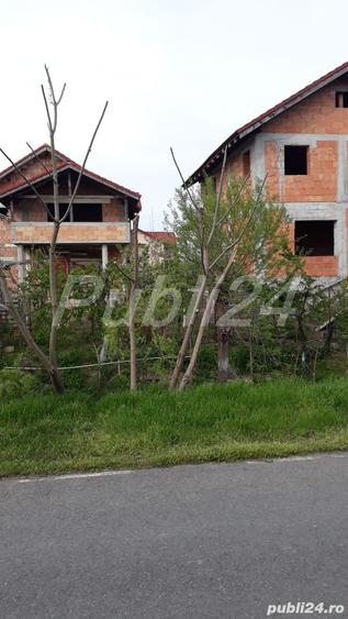 Casă cu 6 camere cu Teren 628 Mp în Ghiroda