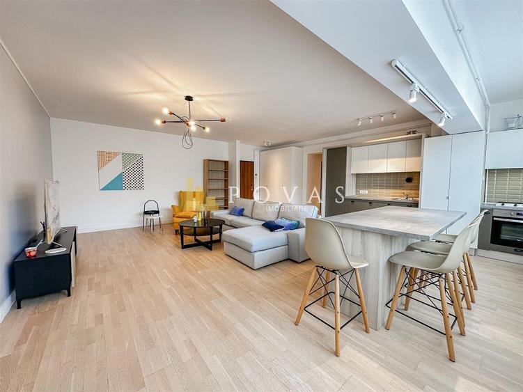 Apartament cu 3 camere semidecomandat, mobilat în Herăstrău