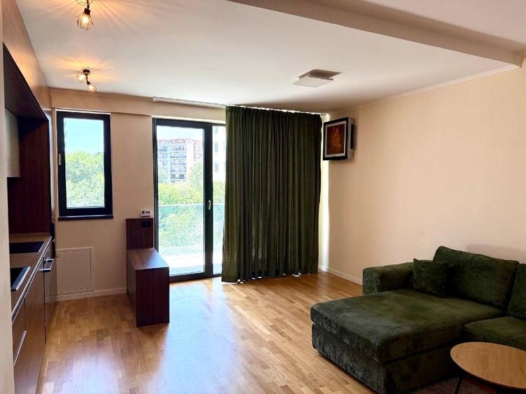 Apartament cu 2 camere semidecomandat, mobilat în Aviației