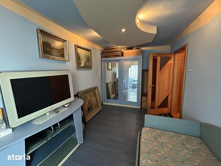 Apartament cu 3 camere decomandat în Central