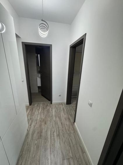 Apartament cu 3 camere decomandat, mobilat în Craiovița Nouă