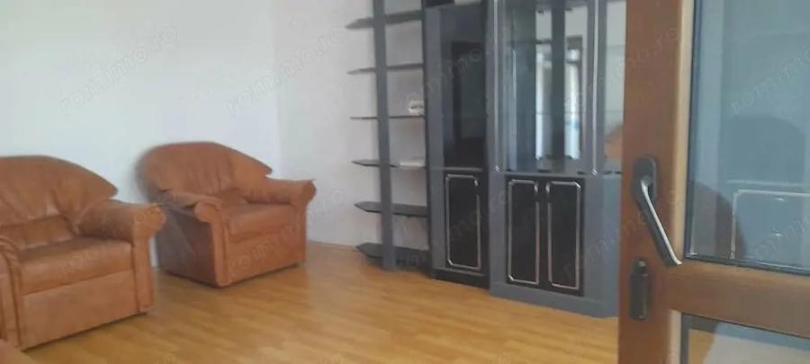 Apartament cu 2 camere decomandat în Micro 20