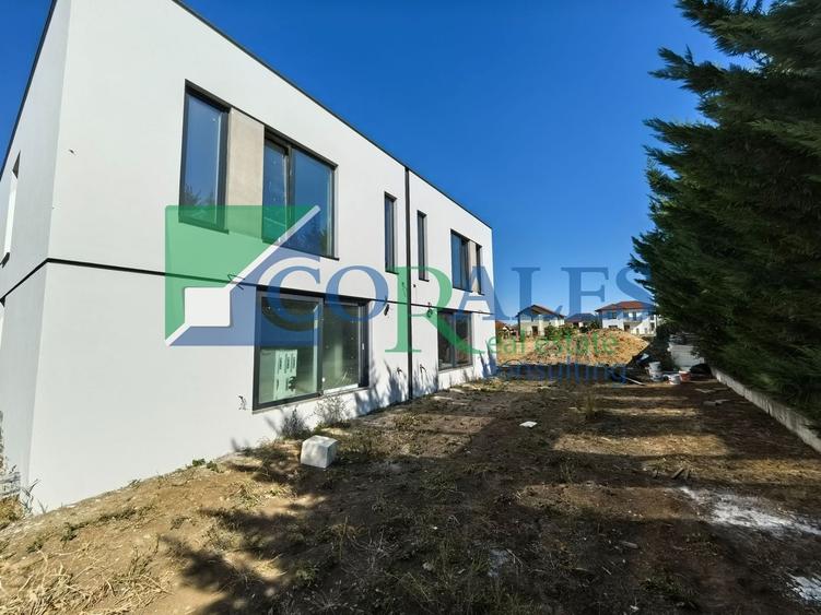 Duplex cu 4 camere cu Canalizare în Dumbrăvița