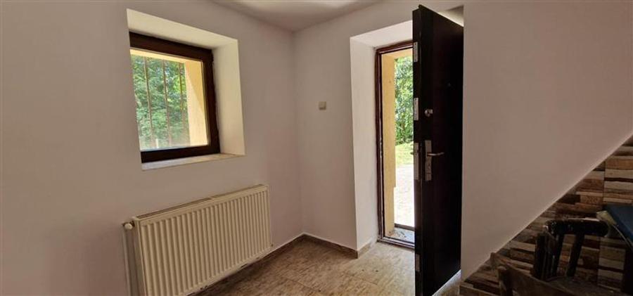 Casă individuală cu 5 camere cu Teren 2122 Mp în Lendt