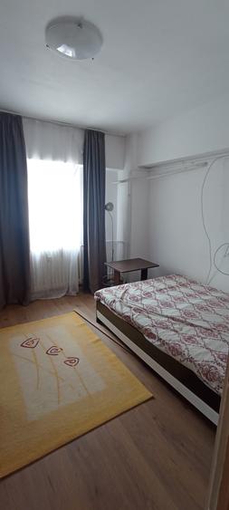 Apartament cu 2 camere decomandat în Calea Victoriei