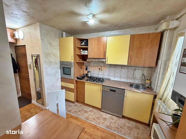Apartament cu 3 camere, mobilat în Astra