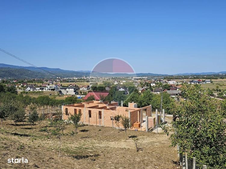 Casă cu 4 camere în Central