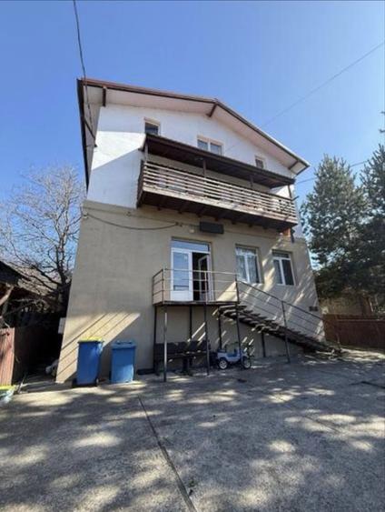 Casă cu 4 camere în Lunca Frumoasă