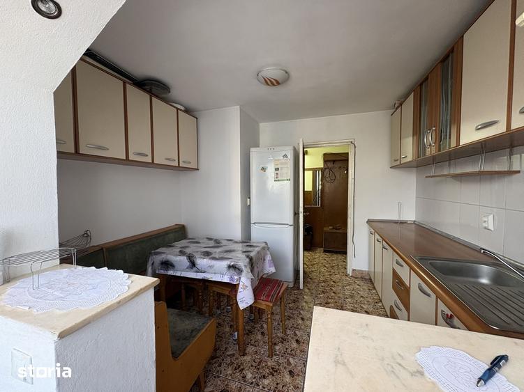 Apartament cu 3 camere în Iosia