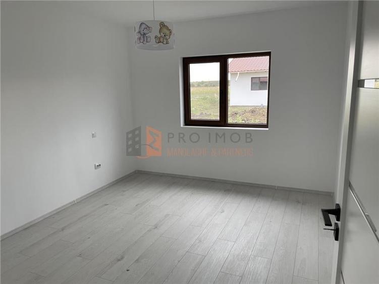 Casă individuală cu 4 camere cu Teren 530 Mp în Vernești