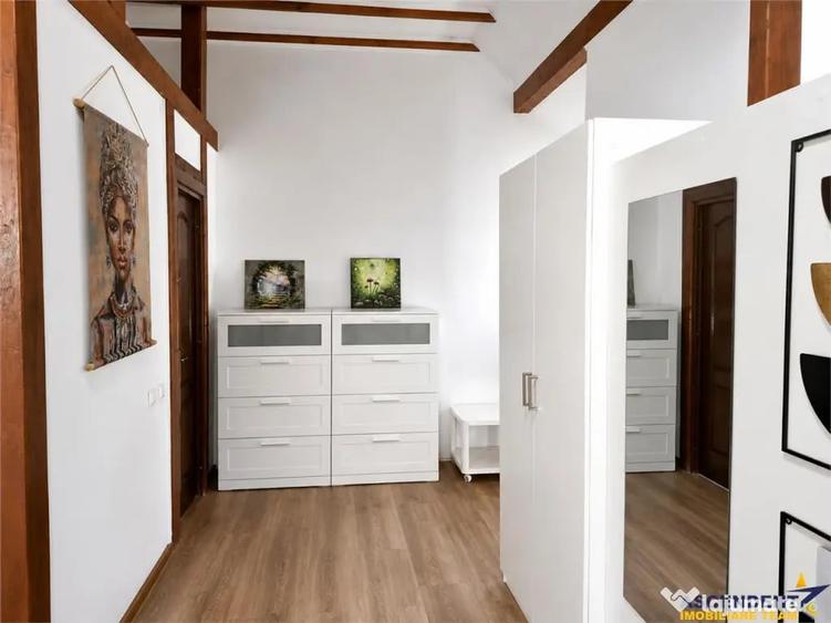 Casă cu 2 camere cu Teren 350 Mp în Craiter