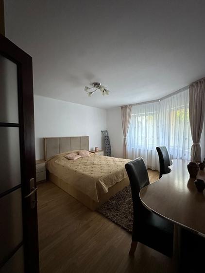 Apartament cu 2 camere decomandat în Independenței