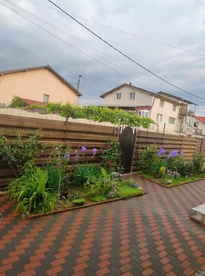 Casă individuală cu 4 camere cu Garaj în Brestei
