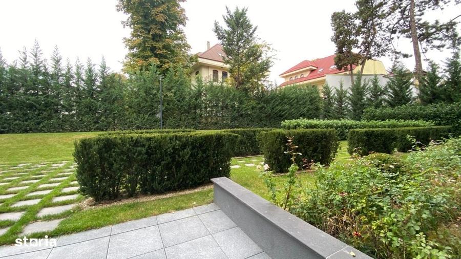 Apartament cu 4 camere în Kiseleff