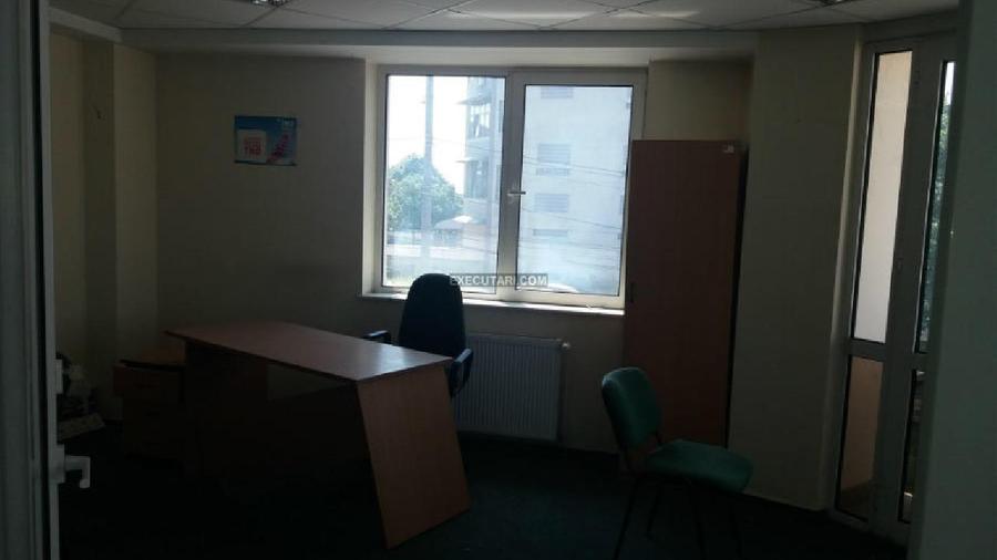 Spațiu comercial, de 600 mp, în Central