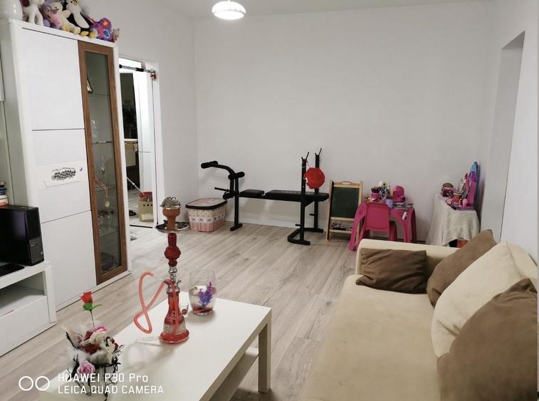Apartament cu 2 camere semidecomandat, mobilat în Pantelimon