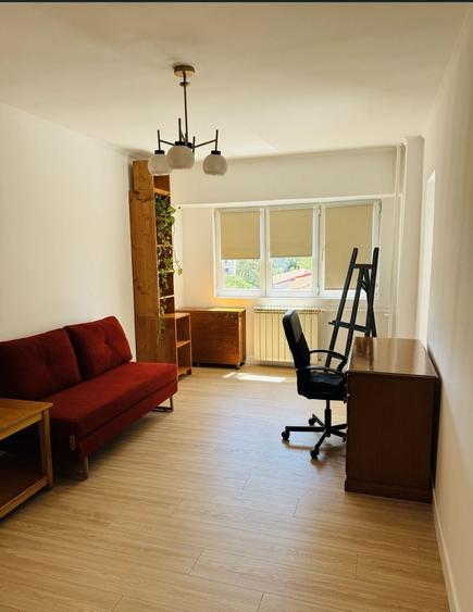 Apartament cu 3 camere în P-ța Muncii