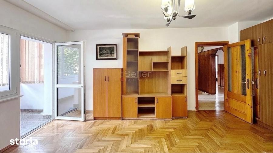 Apartament cu 4 camere în Dârste