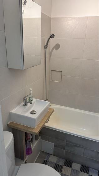 Apartament cu 2 camere semidecomandat în Dristor