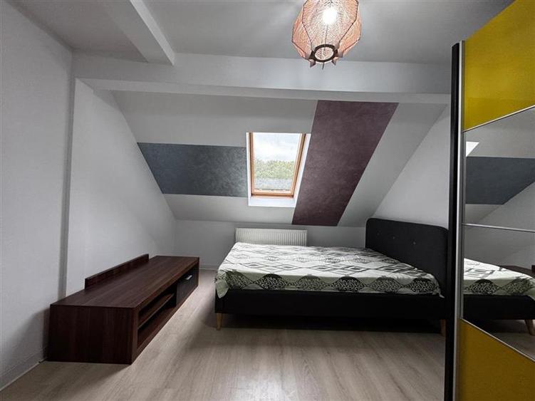 Apartament cu 3 camere semidecomandat, mobilat în Mănăștur