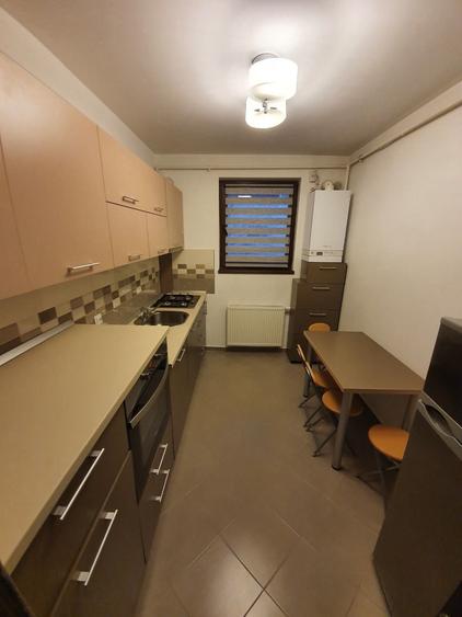 Apartament cu 2 camere decomandat în Borhanci