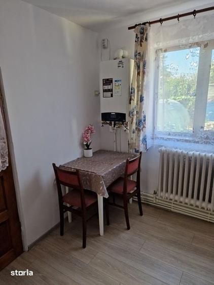 Casă cu 4 camere cu Teren 80 Mp în Bucium