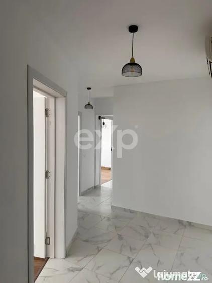 Apartament cu 4 camere decomandat în Tineretului