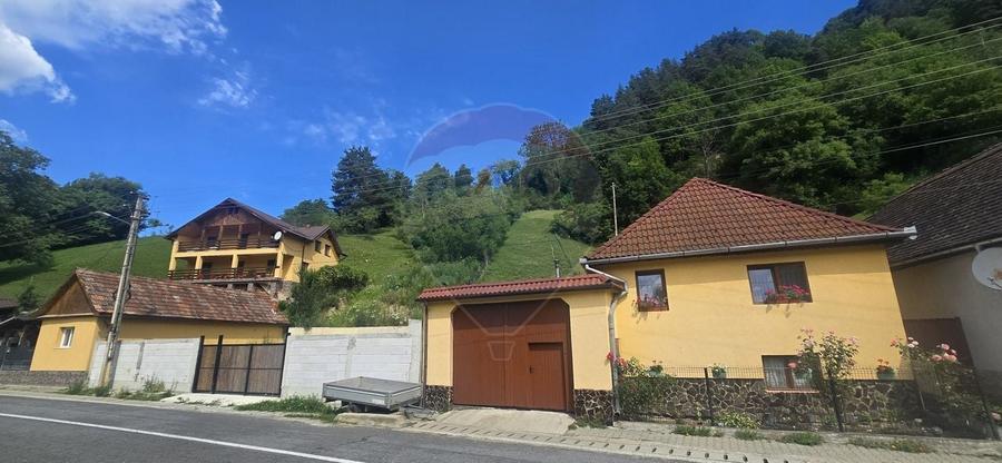 Teren Construcții intravilan de 1260 mp, în Râu Sadului
