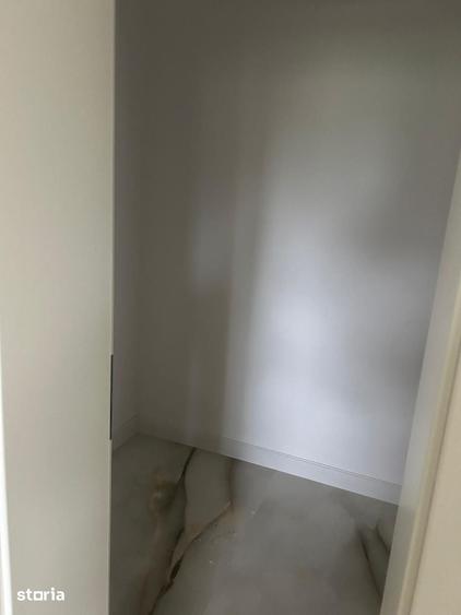 Casă cu 6 camere cu Teren 465 Mp în Giroc